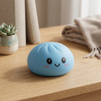 Squishy Dumpling Bleu Océan — dans son panier vapeur en bambou