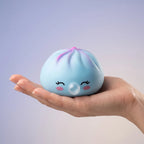 Squishy Dumpling Bubble Bleu Givré — en situation