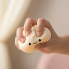 Coffret Squishy Gyoza Japonais — pressé entre les doigts