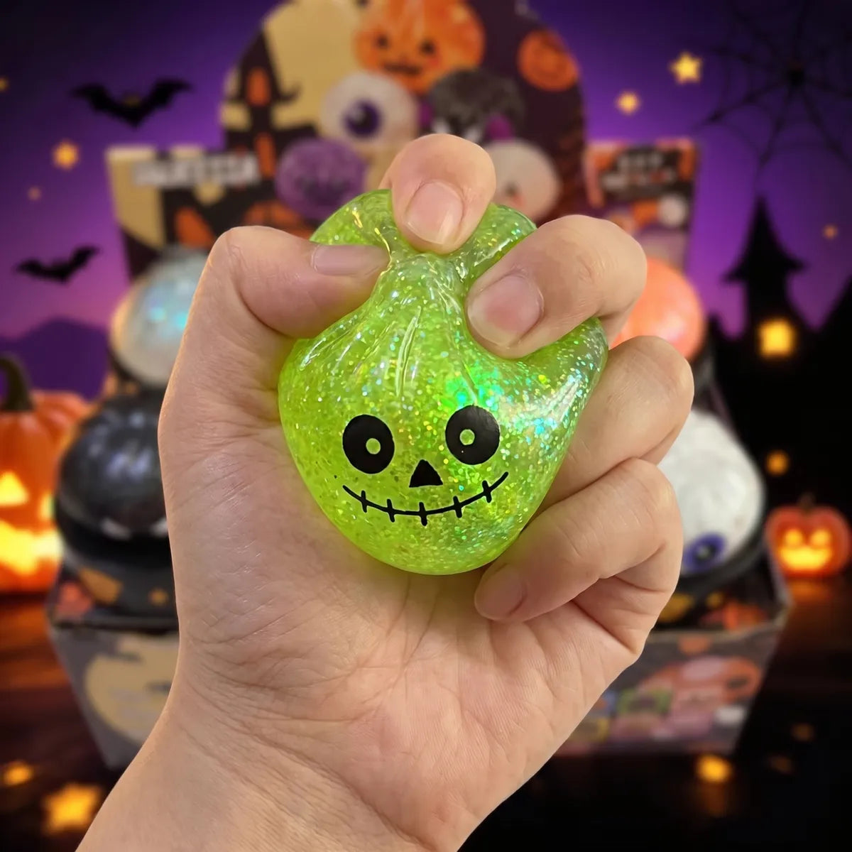 Squishy Dumpling Mystère Halloween — pressé, reprise lente de la forme