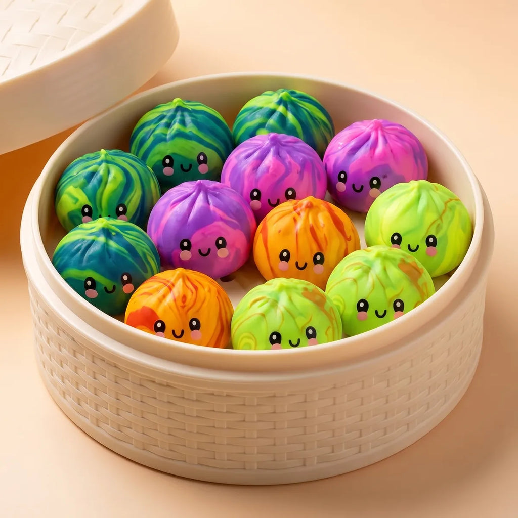 Mini Squishy Dumpling Mystère Tie & Dye — dans son panier vapeur en bambou
