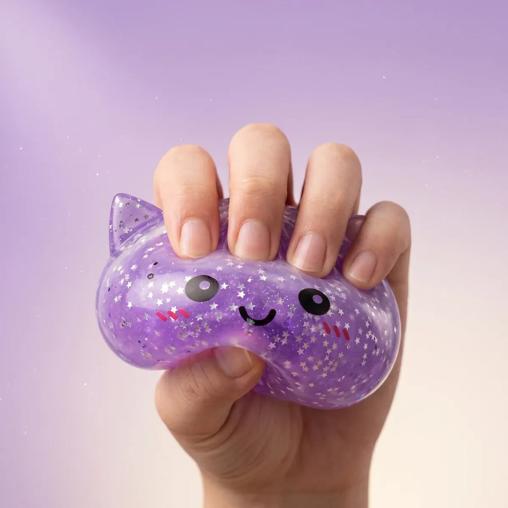 Squishy Dumpling Mystère Licorne Étoilée — pendant la remontée lente de la pâte