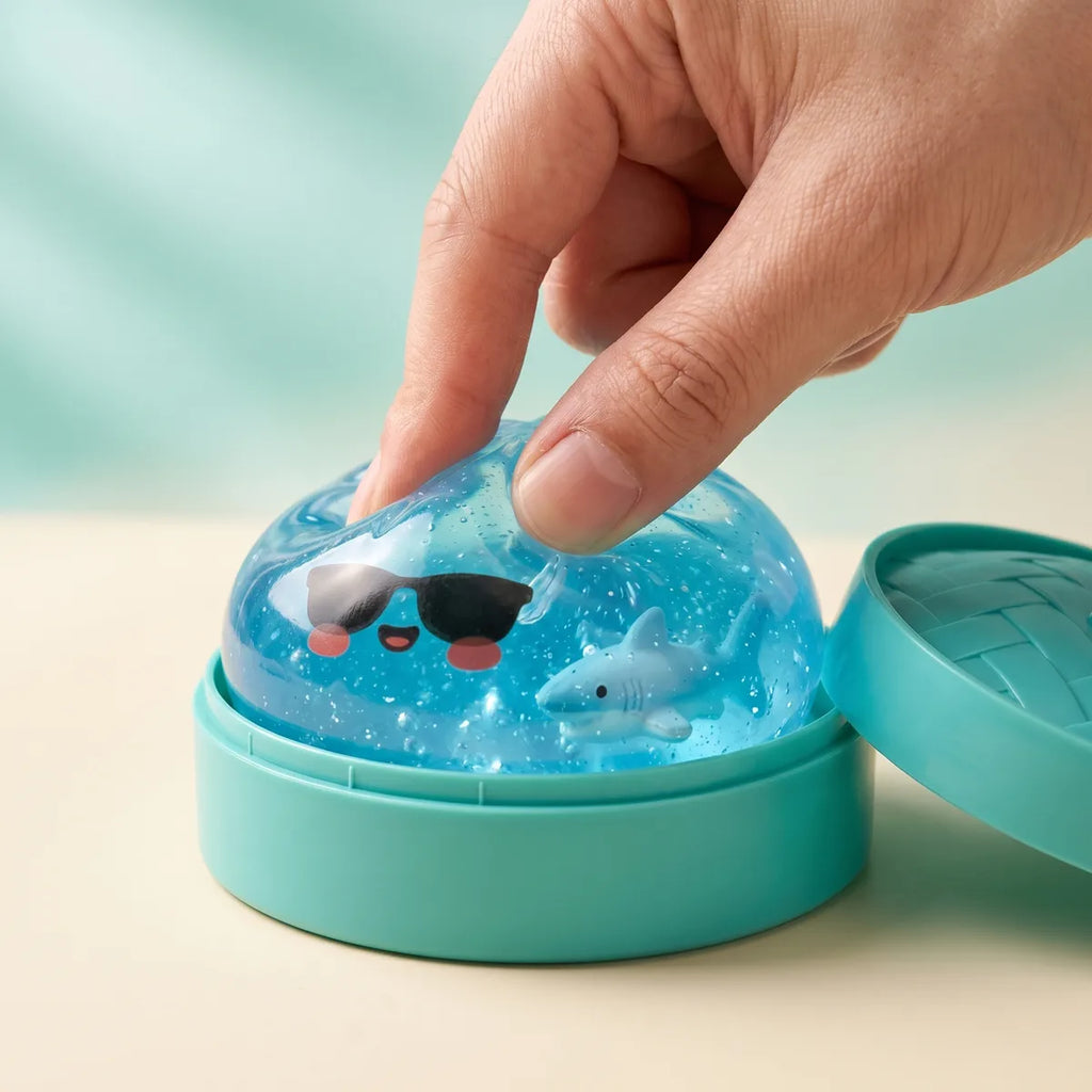 Squishy Dumpling Mystère Été — pressé entre les doigts