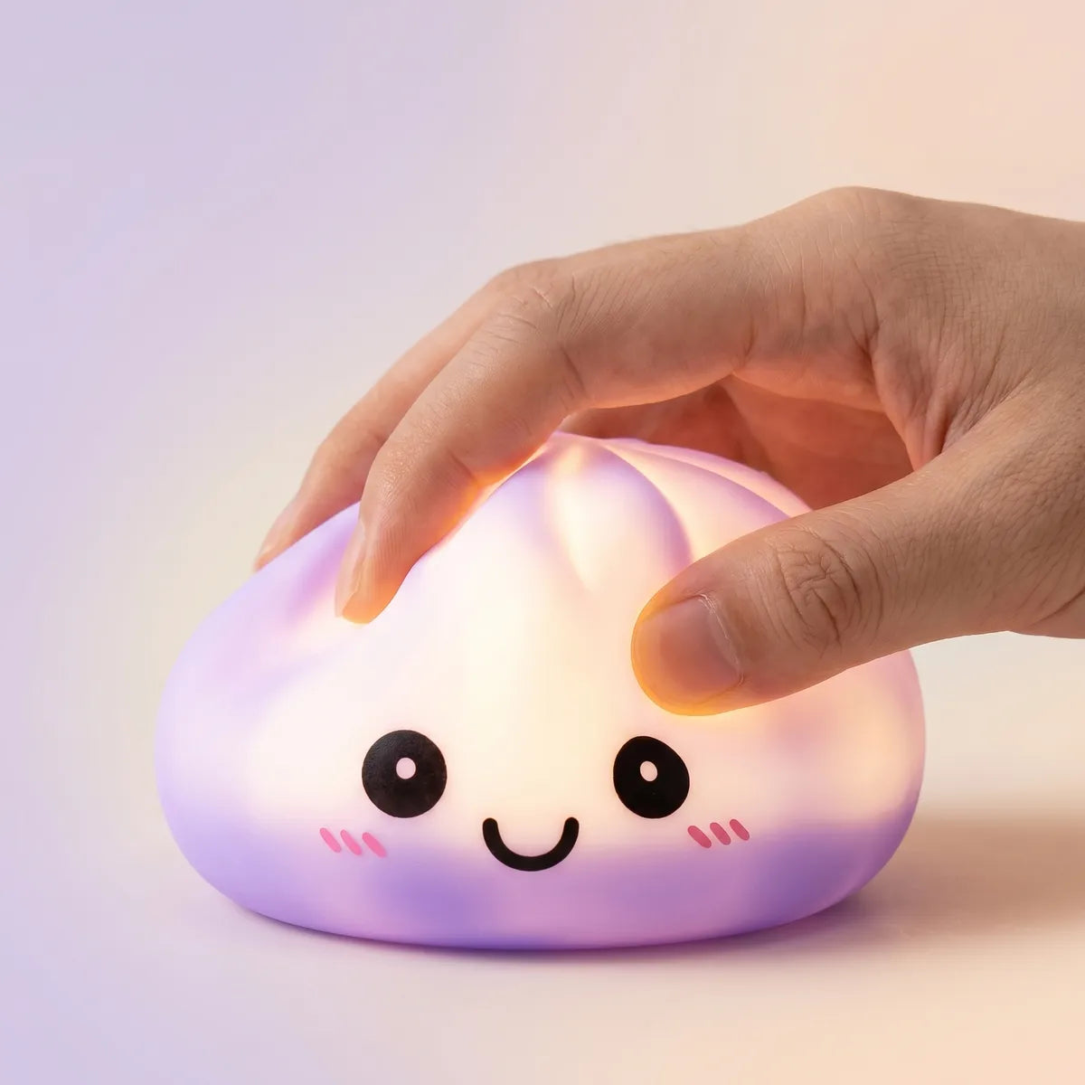 Veilleuse Squishy Dumpling Violette — en situation d'usage