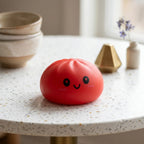 Squishy Dumpling Rouge Cerise — dans son panier vapeur en bambou